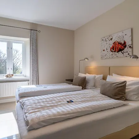Apartment Lille Hus 2 *