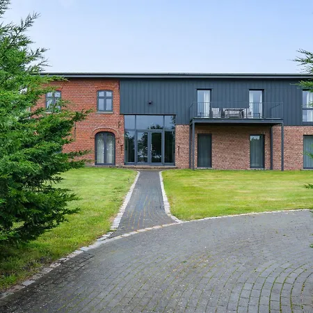 Lille Hus 2 *